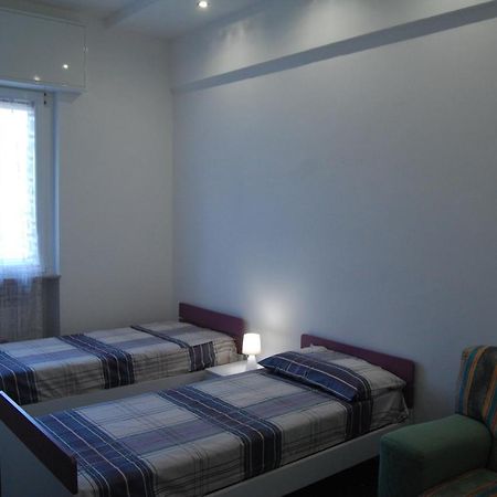 Orizzonte Sul Mare Apartment Savona Bagian luar foto